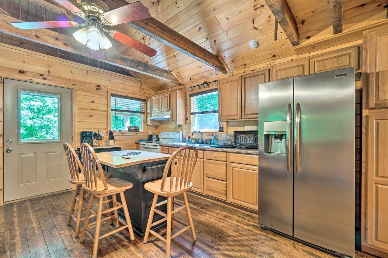 Peaceful Decatur Cabin With Grill And Fire Pit! Exterior foto